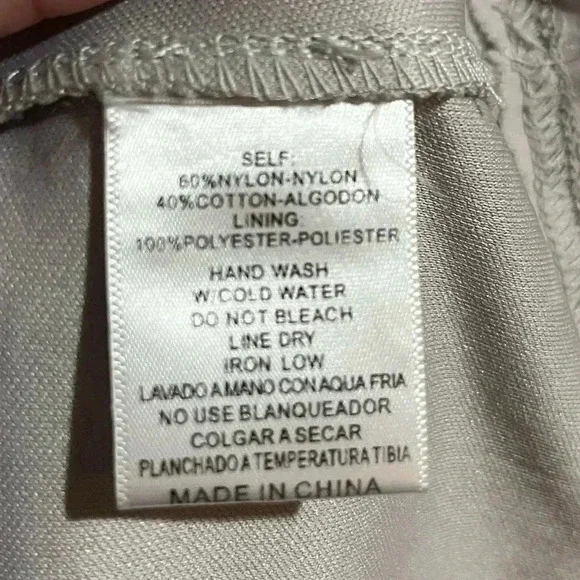 NWOT Listicle lace gray/silver long sleeve top medium - Picture 8 of 13